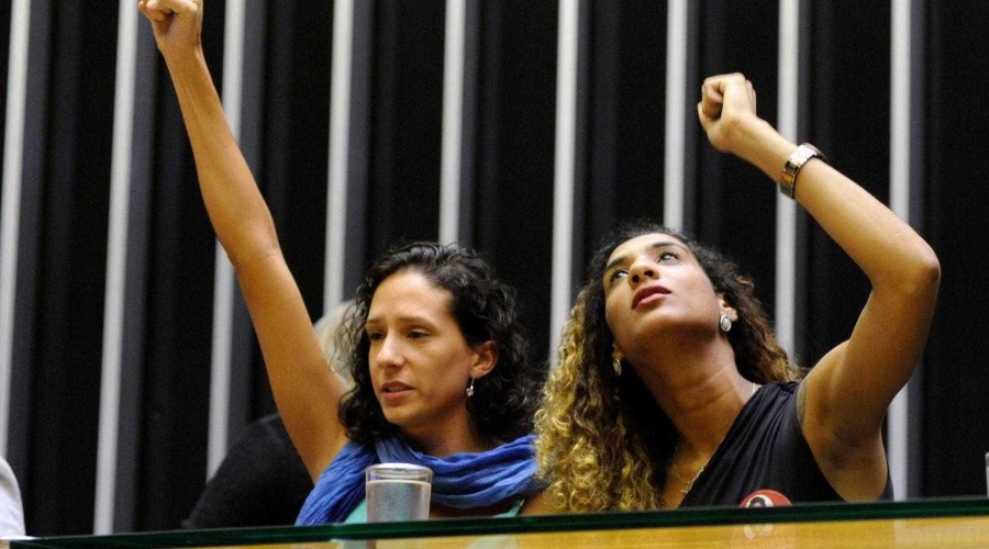 Justiça manda Facebook tirar do ar ofensas a Marielle