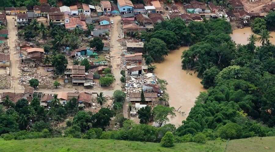 Após cobrança do Senado, governo destina R$ 700 mi a regiões atingidas por fortes chuvas