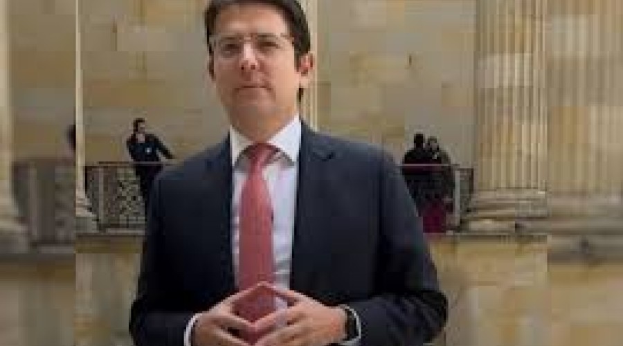 Pré-candidato baleado na Colômbia teve mãe morta por cartel