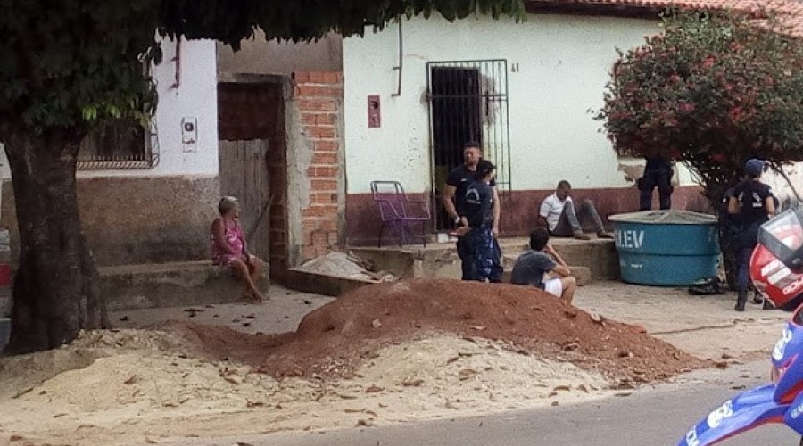 Homem é preso suspeito de tentar invadir escola com armas e munições em São Domingos do Maranhão