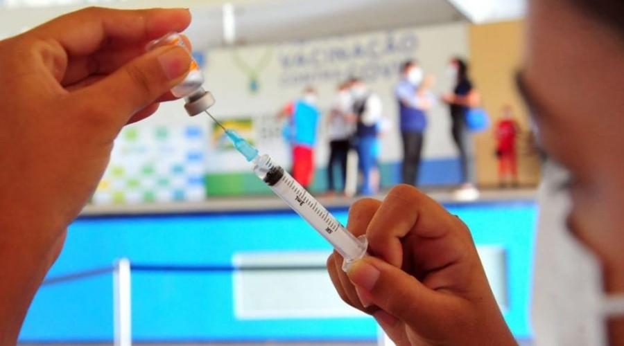 São Luís pedirá autorização ao Ministério da Saúde para vacinar jovens de 12 a 17 anos