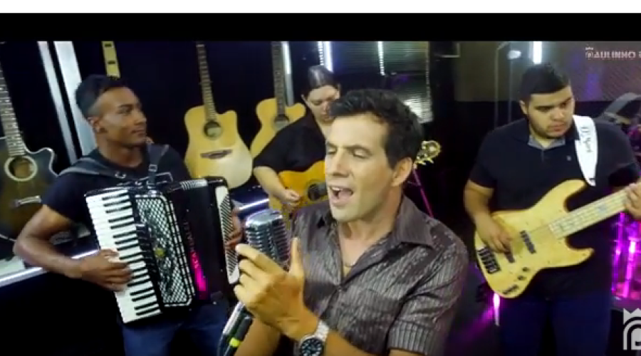 Cantor Paulinho Reis lança música nova
