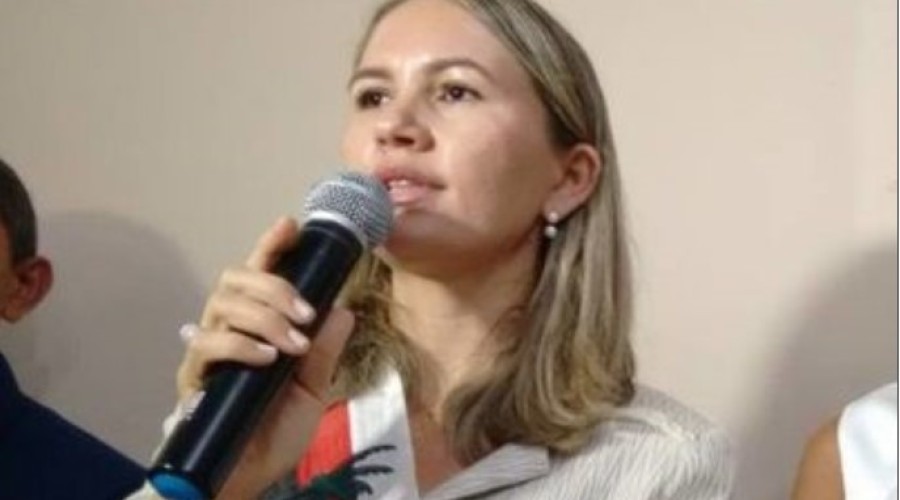 VÍDEO:DECEPÇÃO EM SÃO JOÃO DO SÓTER: Professores protestam contra prefeita Josa Silva que não deu reajuste salarial