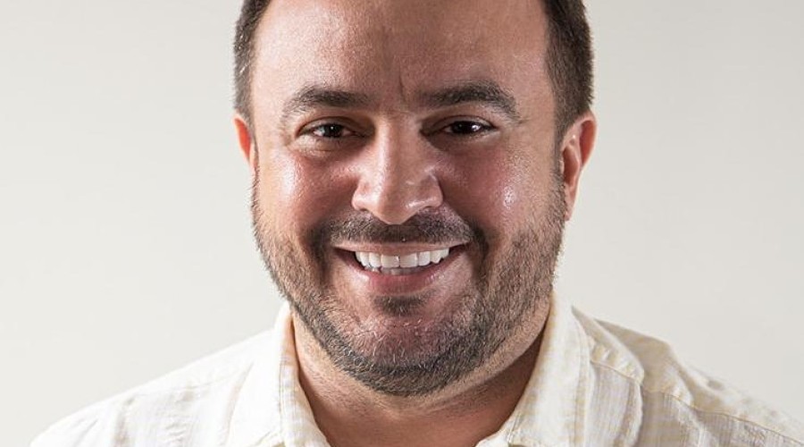 O presidente da Câmara de Caxias disse que irá rasgar nos dentes quem chamar a Deputada de Daniela Tema