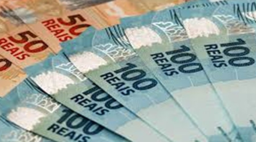 Nascidos em setembro e dezembro recebem hoje 500 reais do FGTS na Caixa