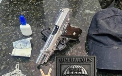 Caxias: Adolescente é apreendido após jogar arma em telhado durante abordagem