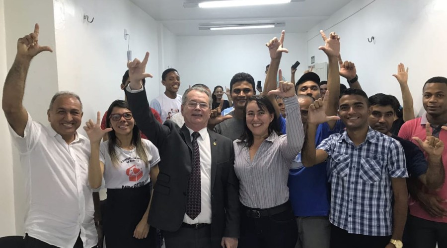 Deputado Levi Pontes recebe apoio da juventude da Assembleia de Deus